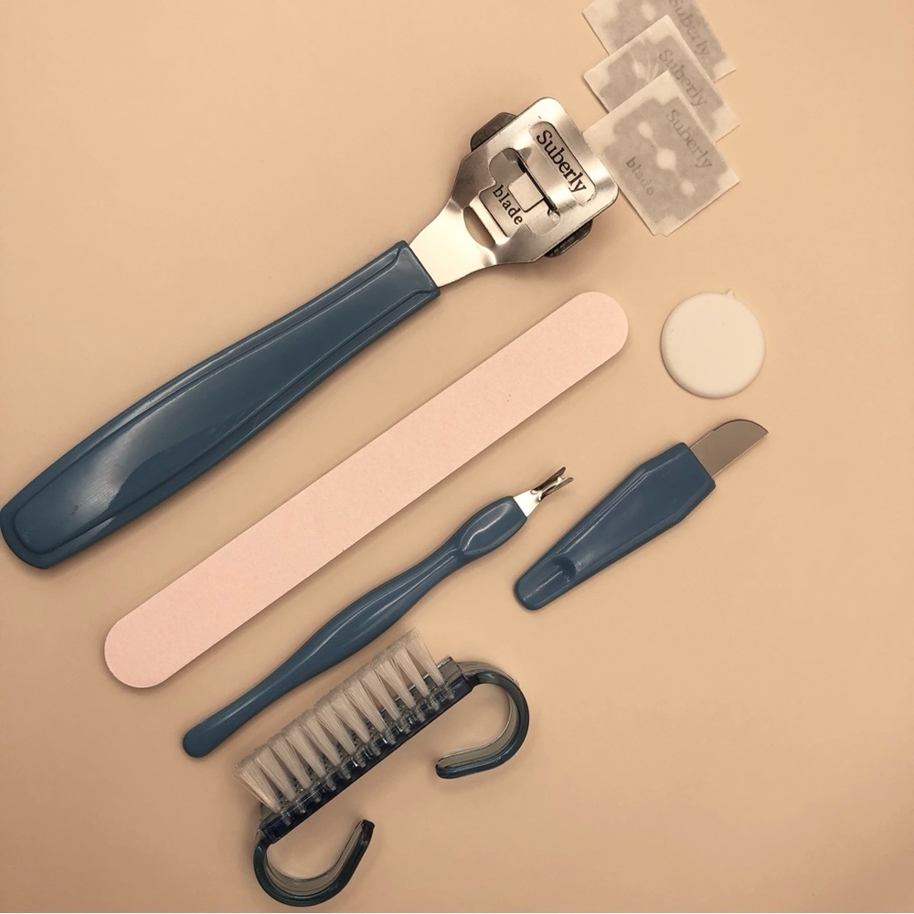 Callus Remover Kit - Picture 2 of 16
